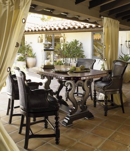 https://tommybahamafurniture.com/feedcache/productLarge/01_0619_873_815_01.jpg