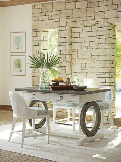 https://tommybahamafurniture.com/feedcache/productLarge/570_873_RS.jpg