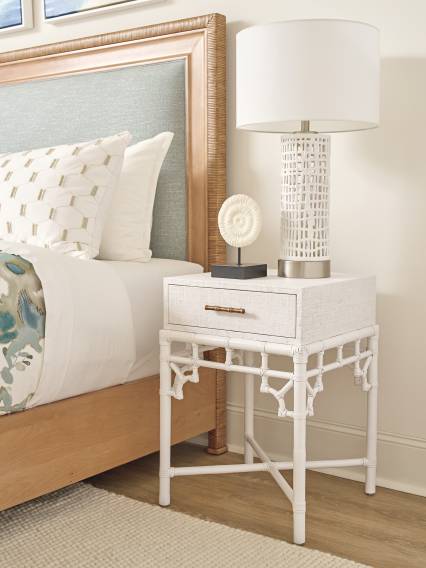 https://tommybahamafurniture.com/feedcache/productLarge/580_622_WS.jpg