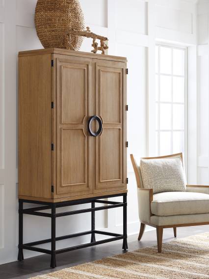 https://tommybahamafurniture.com/feedcache/productLarge/920_976_WS.jpg