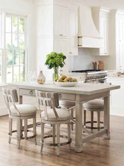 https://tommybahamafurniture.com/feedcache/productLarge/926_873C_RS.jpg